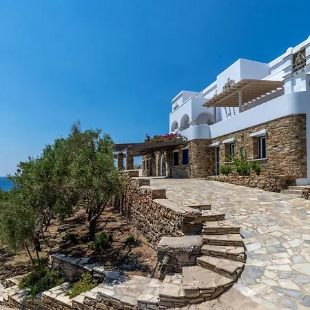 La Chapelle Est In Tinos